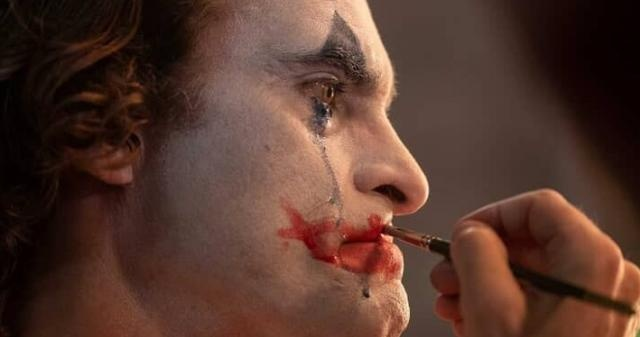 Joker jako drama! Bylo jen otázkou času, kdy si Batmanův nejděsivější protihráč z Gothamu vyslouží svůj vlastní film