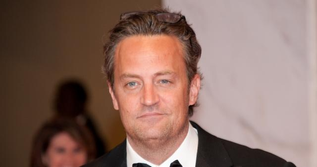 Osudový den ikony televizního seriálu Přátelé, zemřel herec Matthew Perry